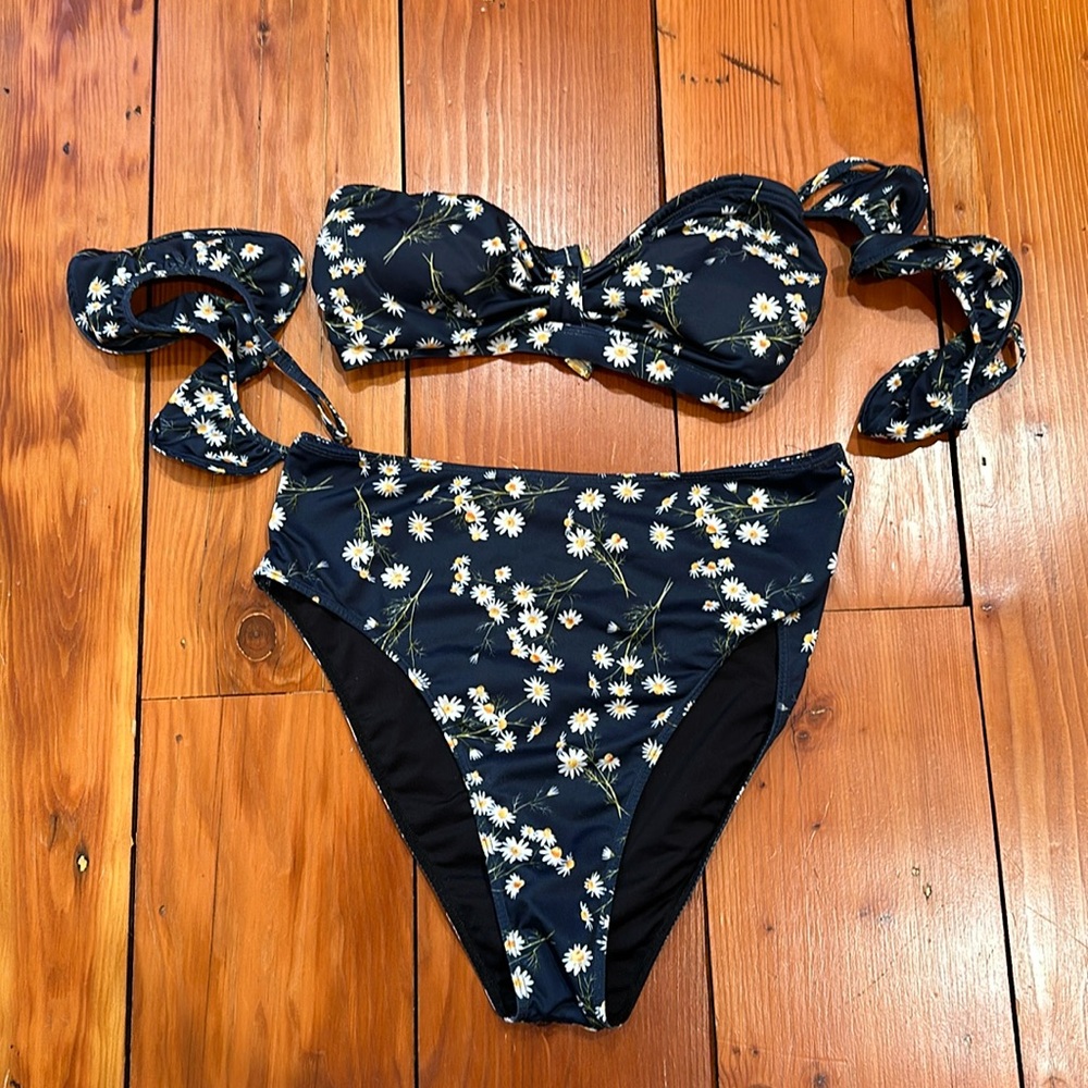 Under protection high waisted bikini size medium